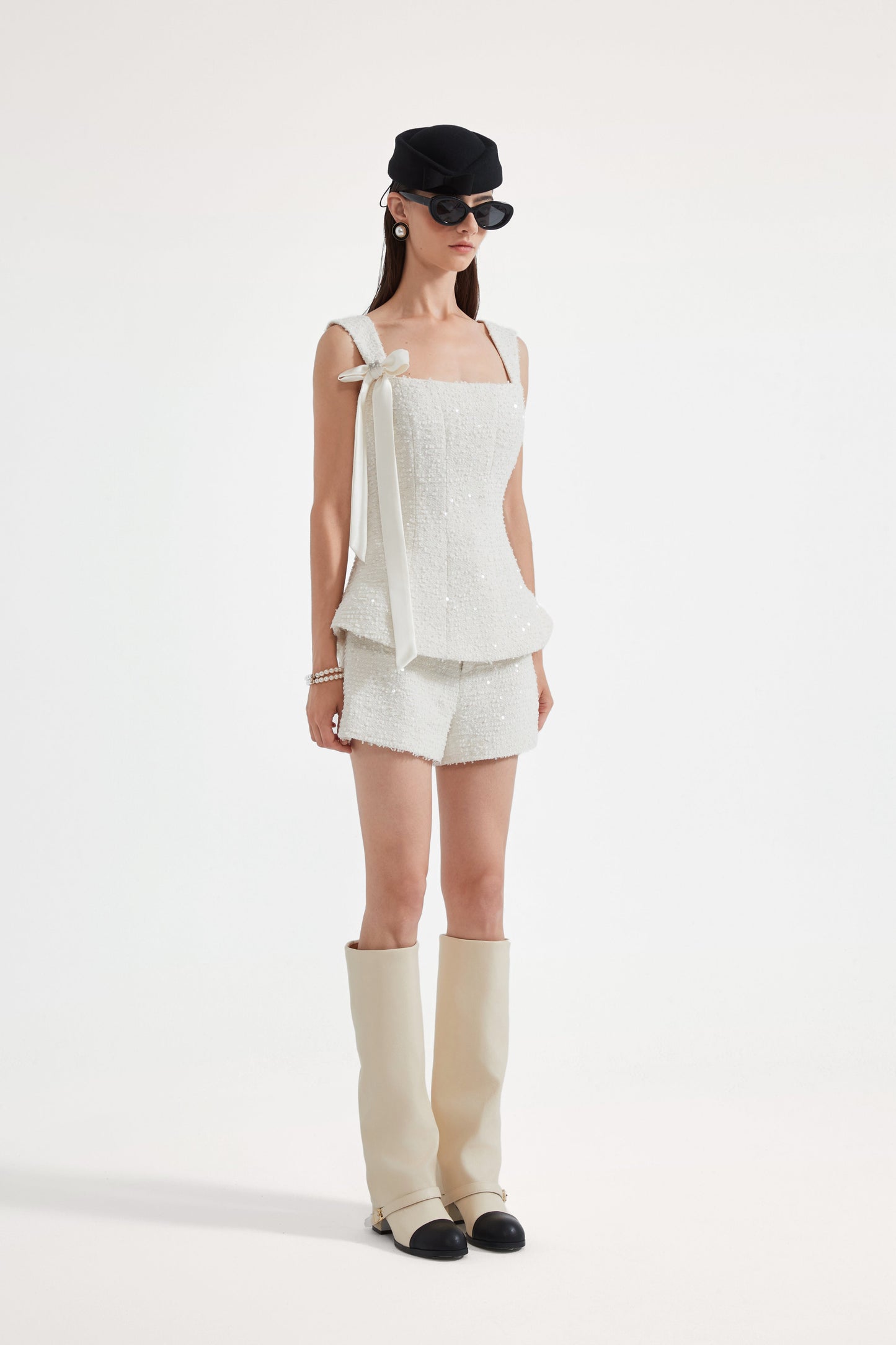 White Bow-Detailed Sleeveless Fitted Top