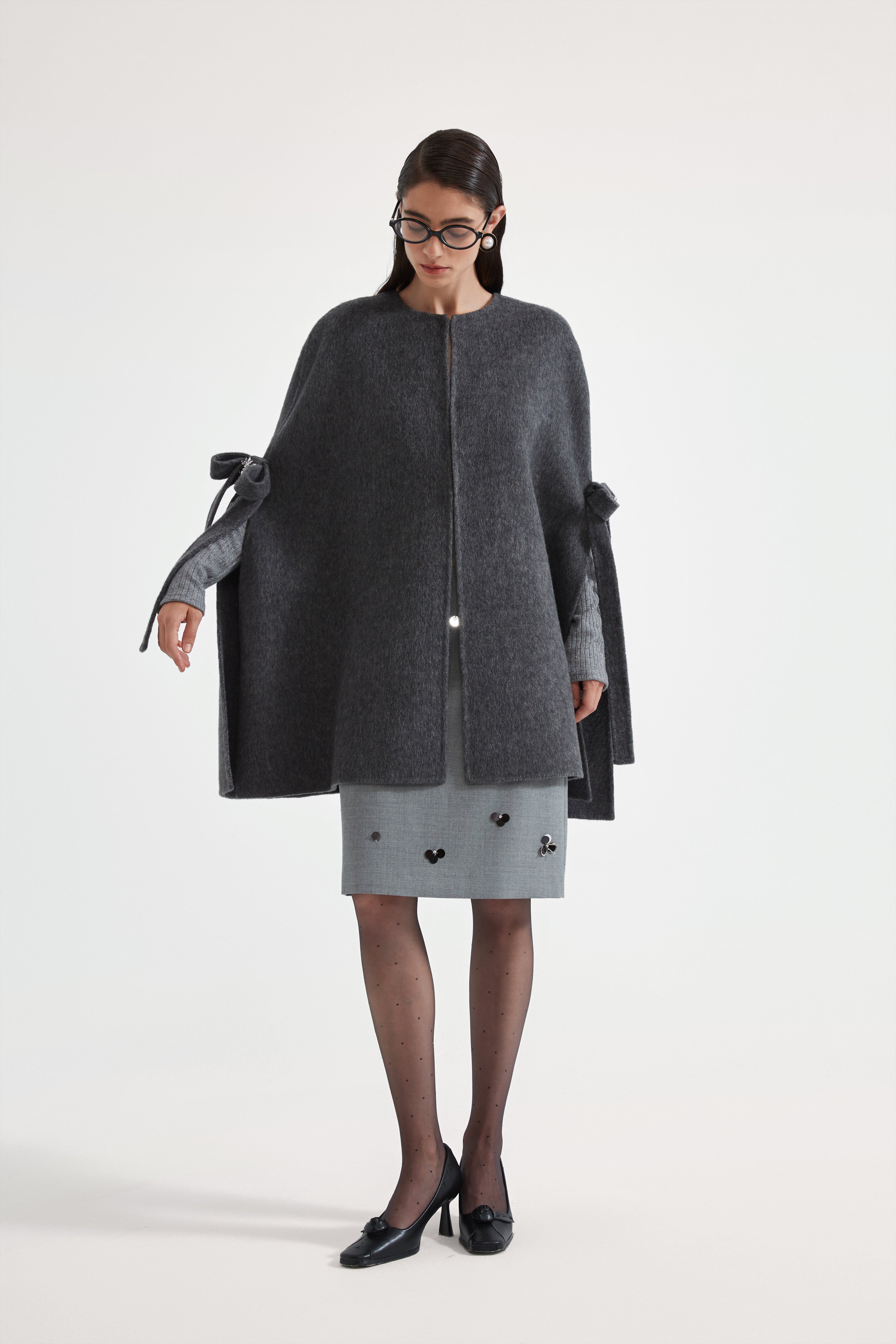 Gray Bow Cape