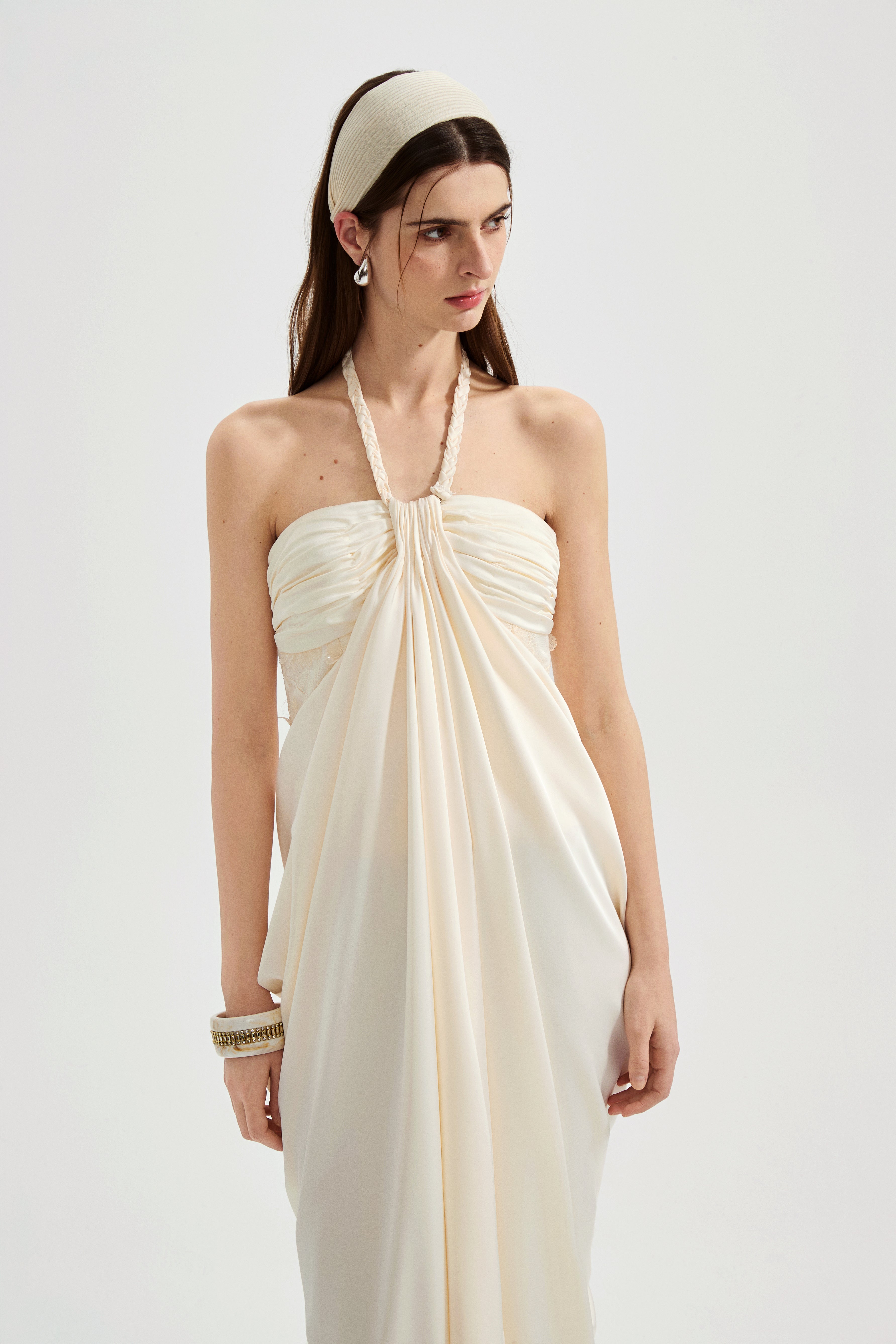 KINGWEN | SS26 | White Lace Satin Halter-neck Gathered Dress