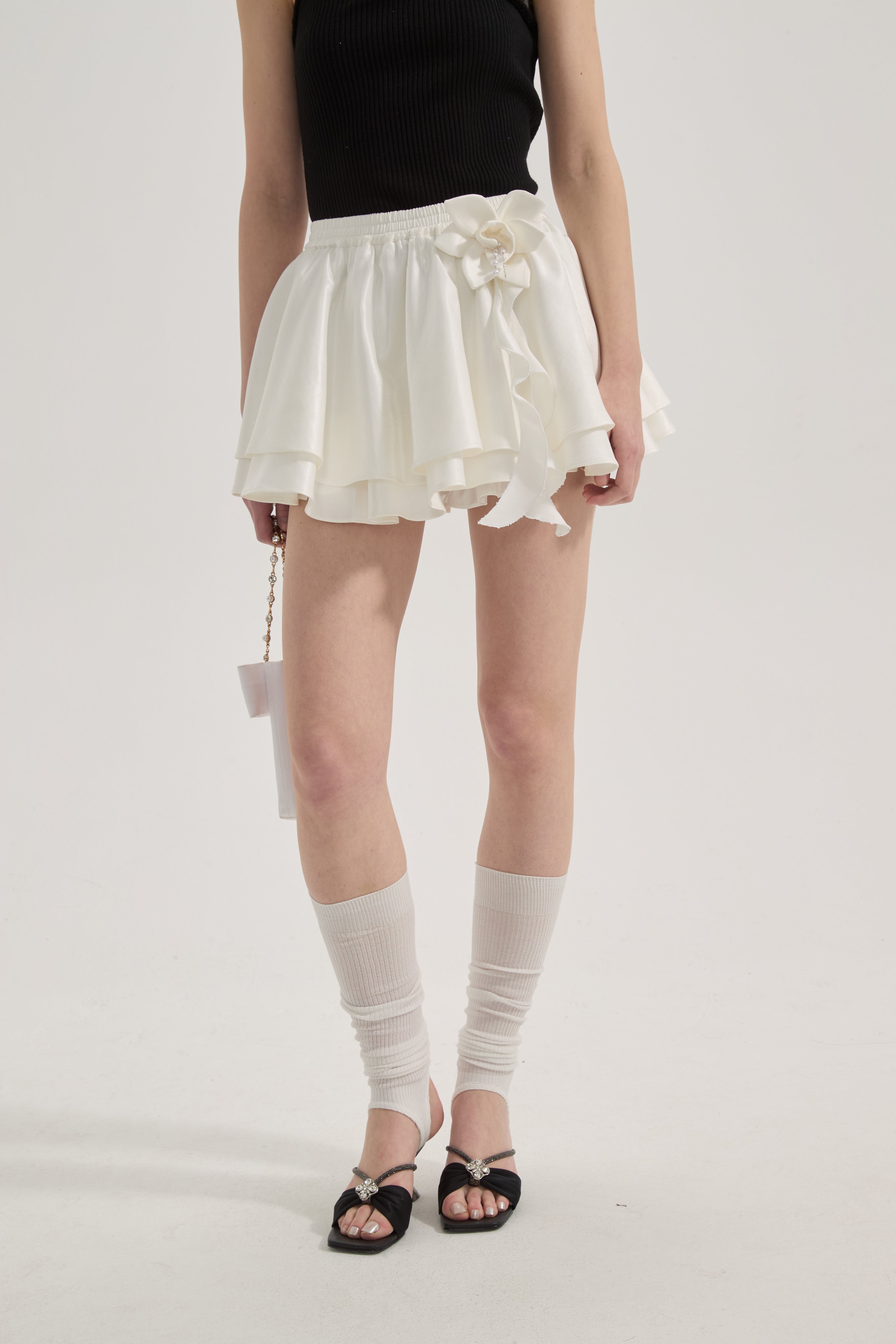 White Lace-up Floral Short Skirt