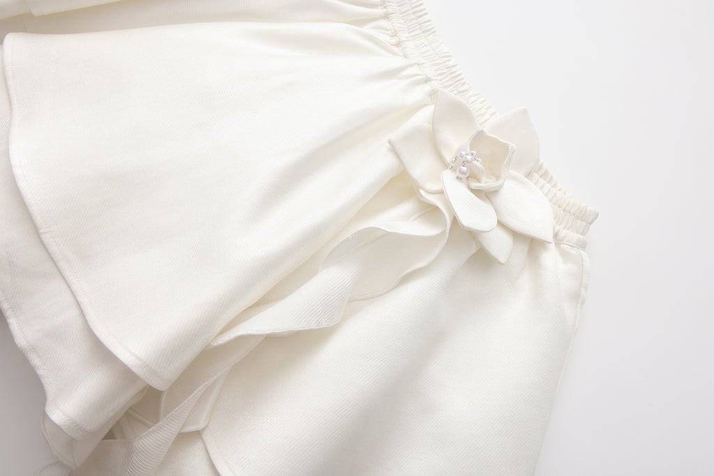 White Lace-up Floral Short Skirt