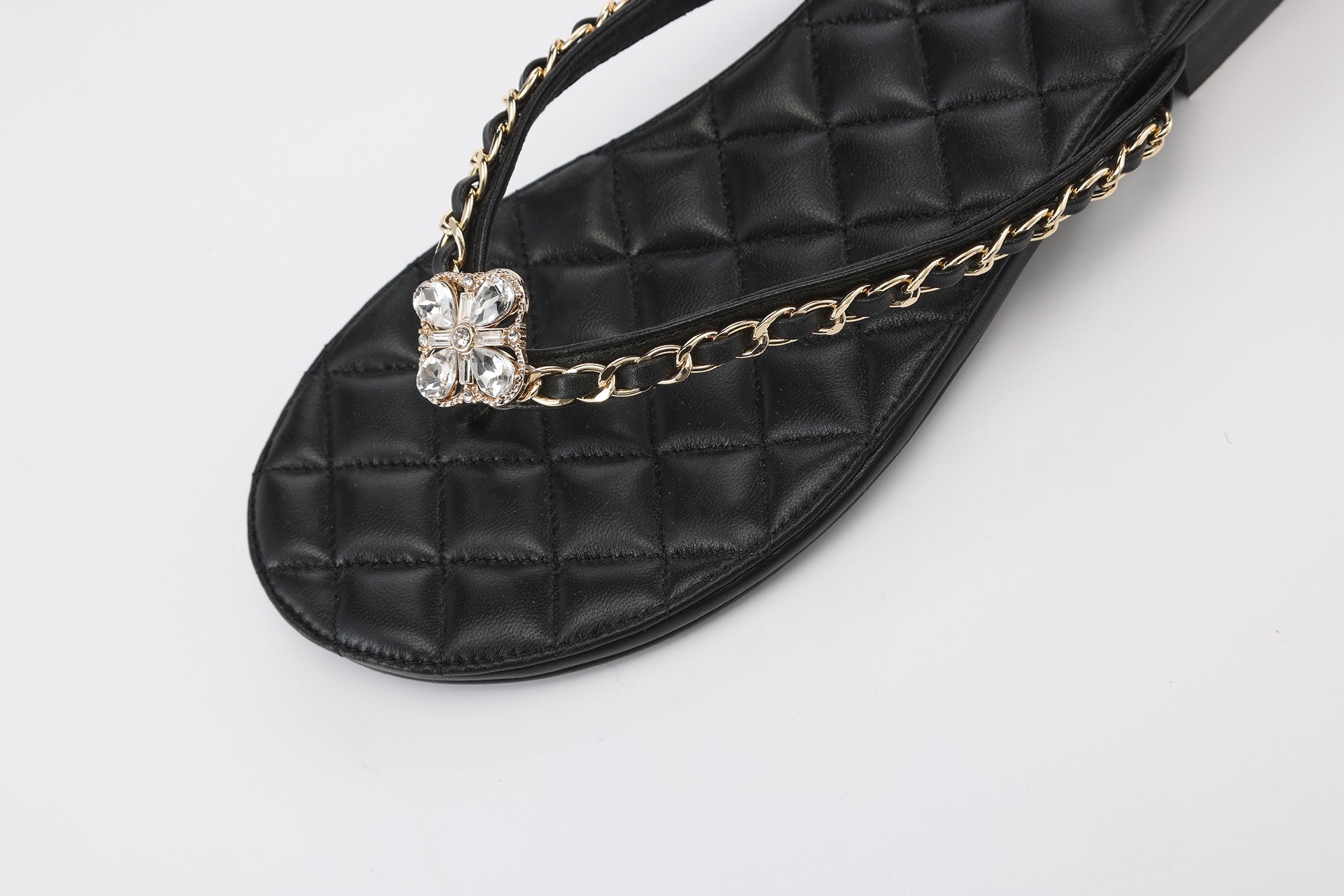 Black Diamond Buckle Chain Flip Flops