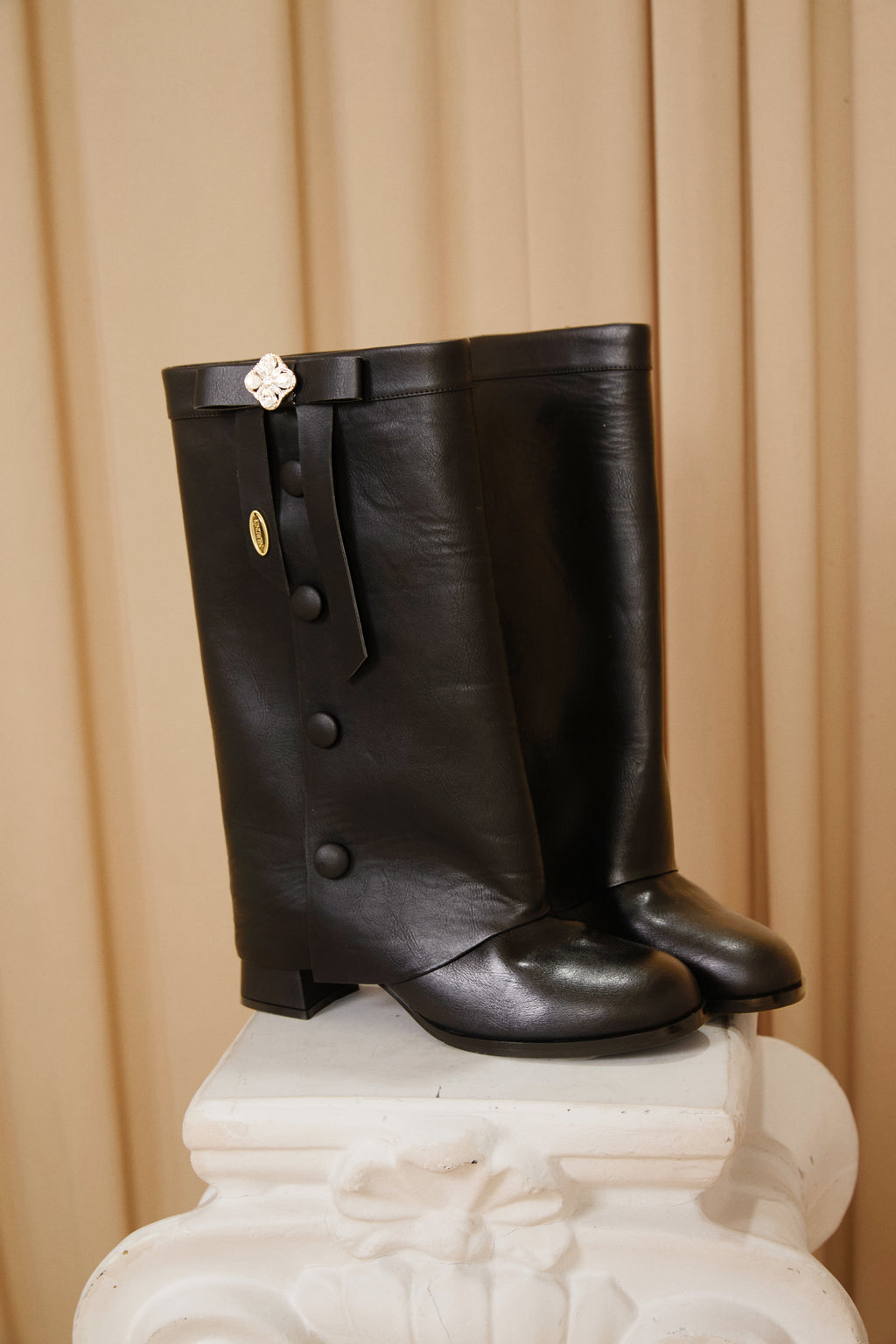 Black Bow Shaft Ankle Boots
