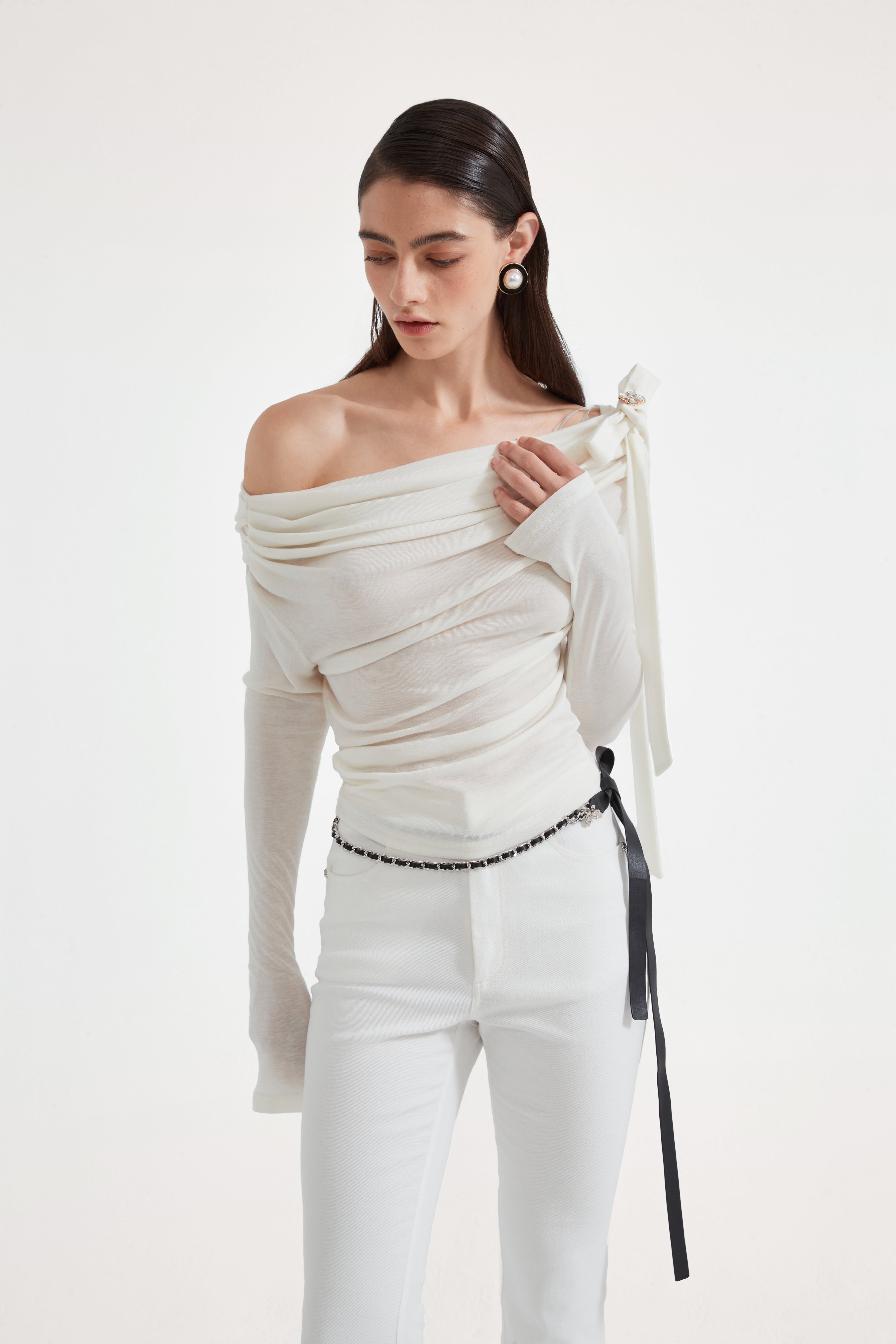 White Off-The-Shoulder Pleated Bow Ribbon Blouse