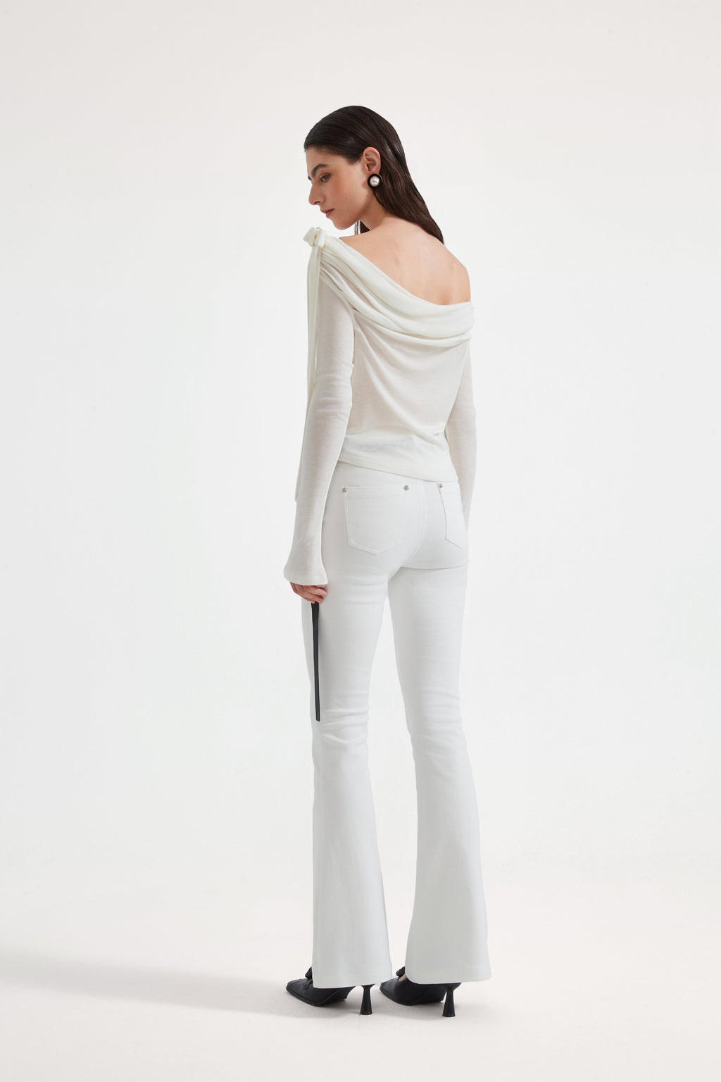 White Off-The-Shoulder Pleated Bow Ribbon Blouse