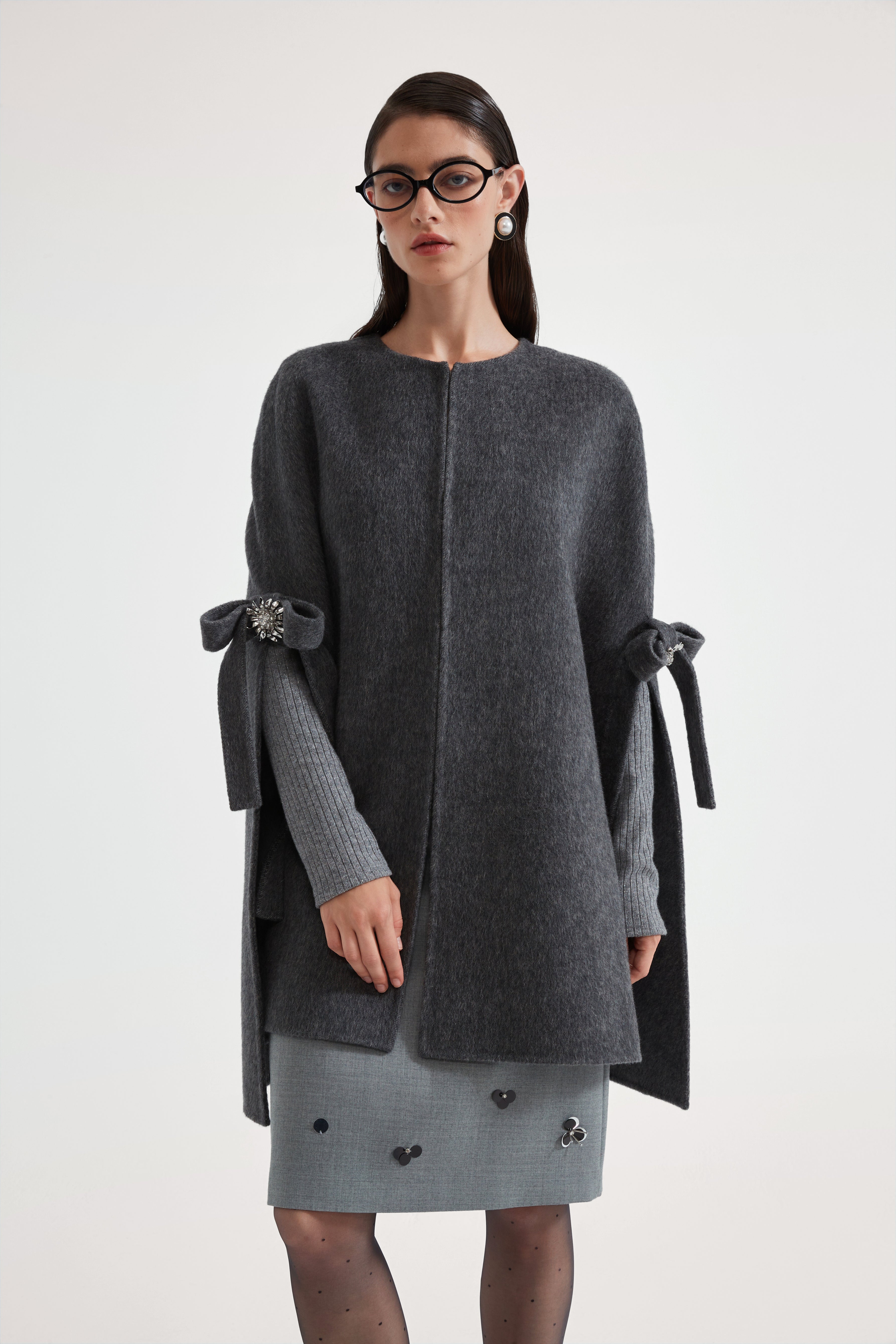 Gray Bow Cape