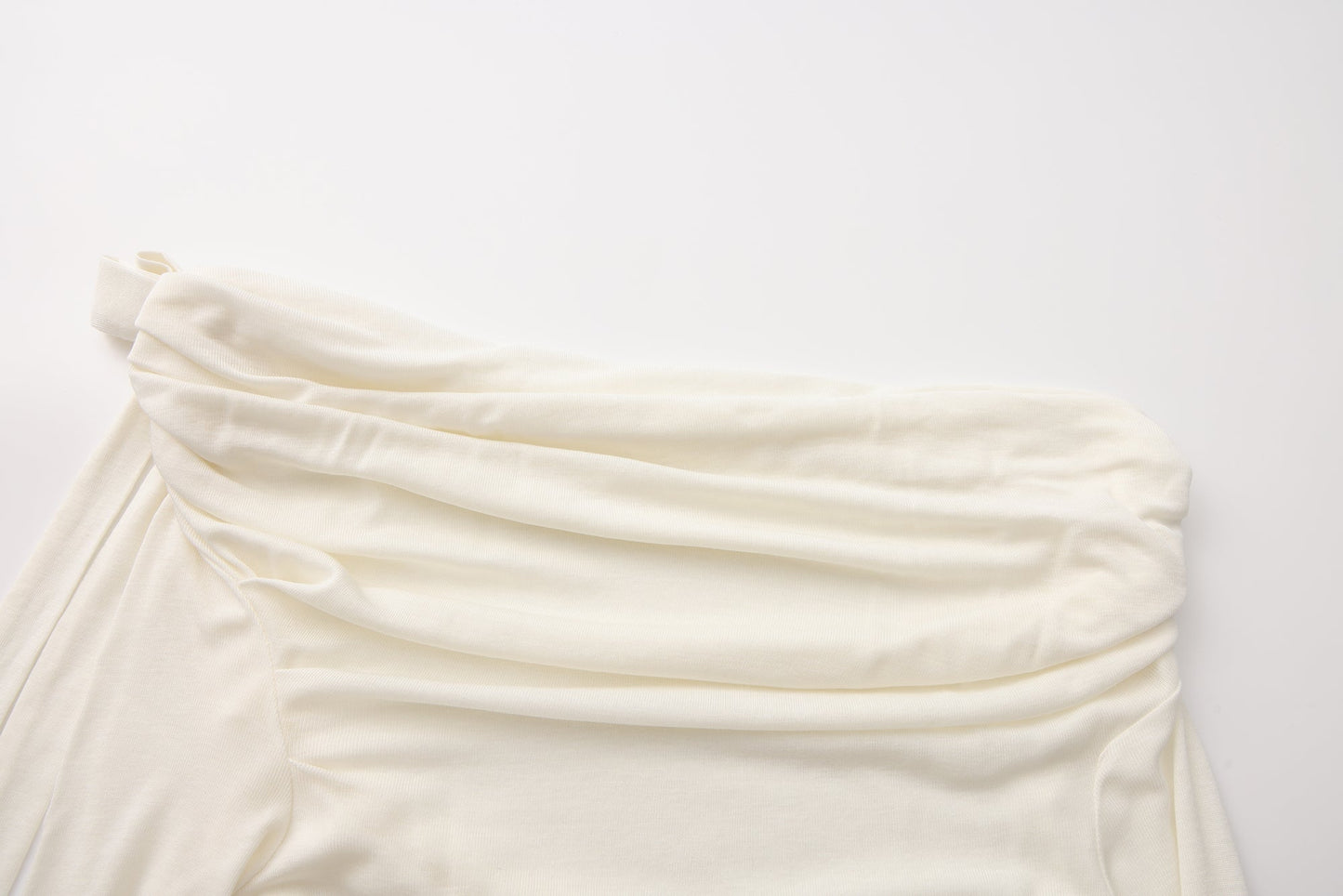 White Off-The-Shoulder Pleated Bow Ribbon Blouse