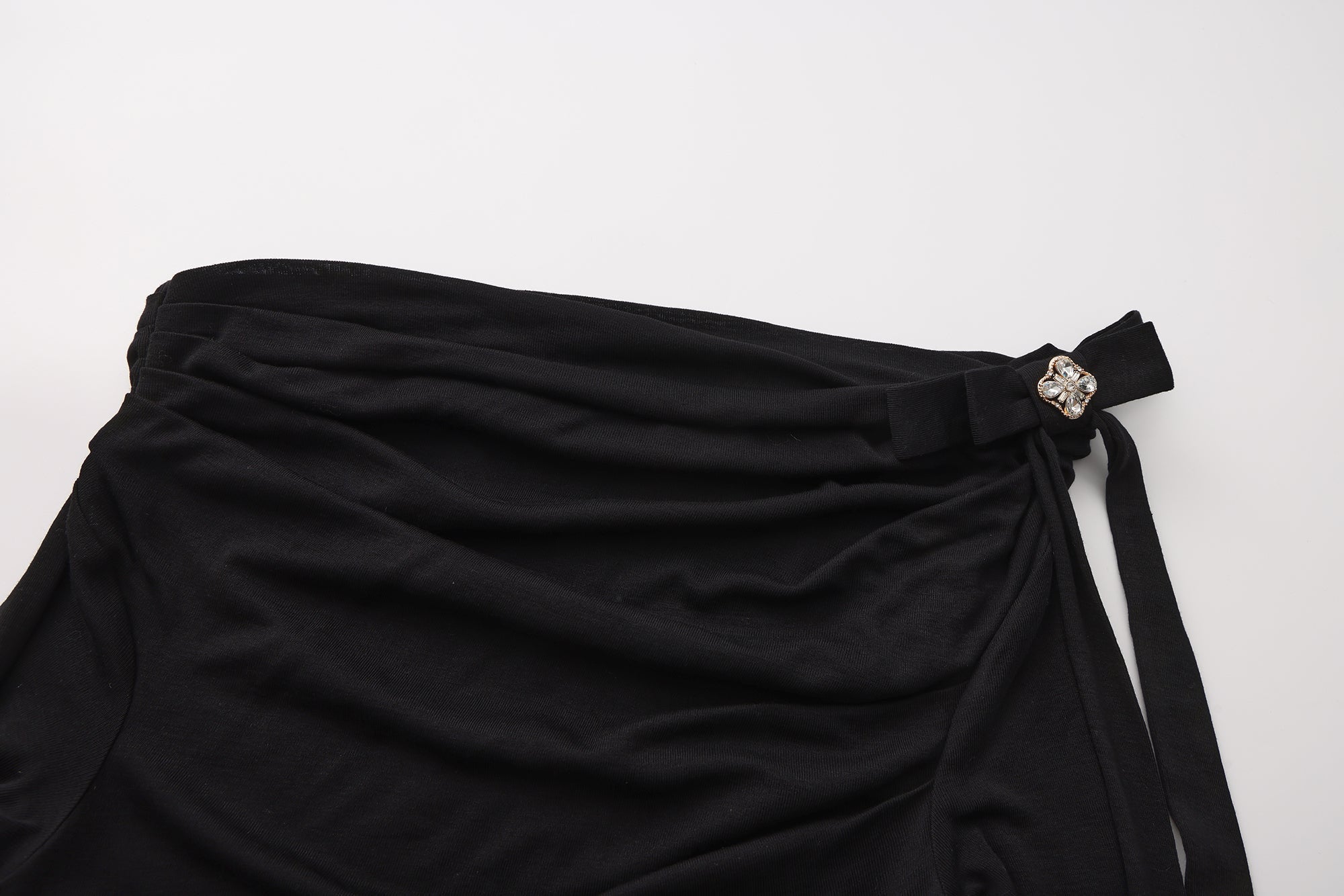 Black Off-The-Shoulder Pleated Bow Ribbon Blouse