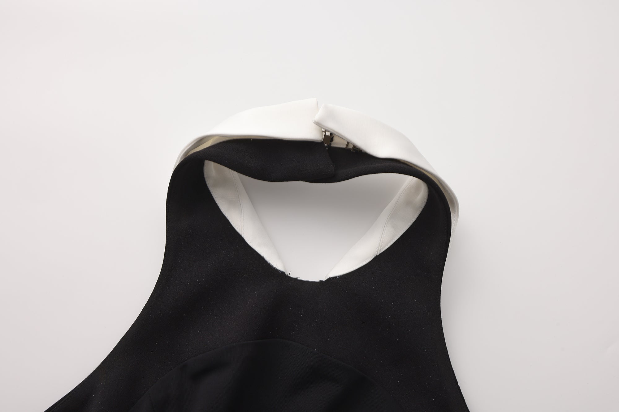 Black Bow Collared Waist-Cinching Dress