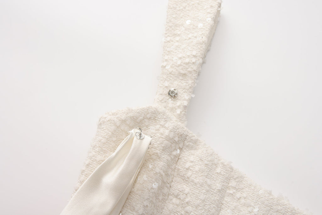 White Bow-Detailed Sleeveless Fitted Top