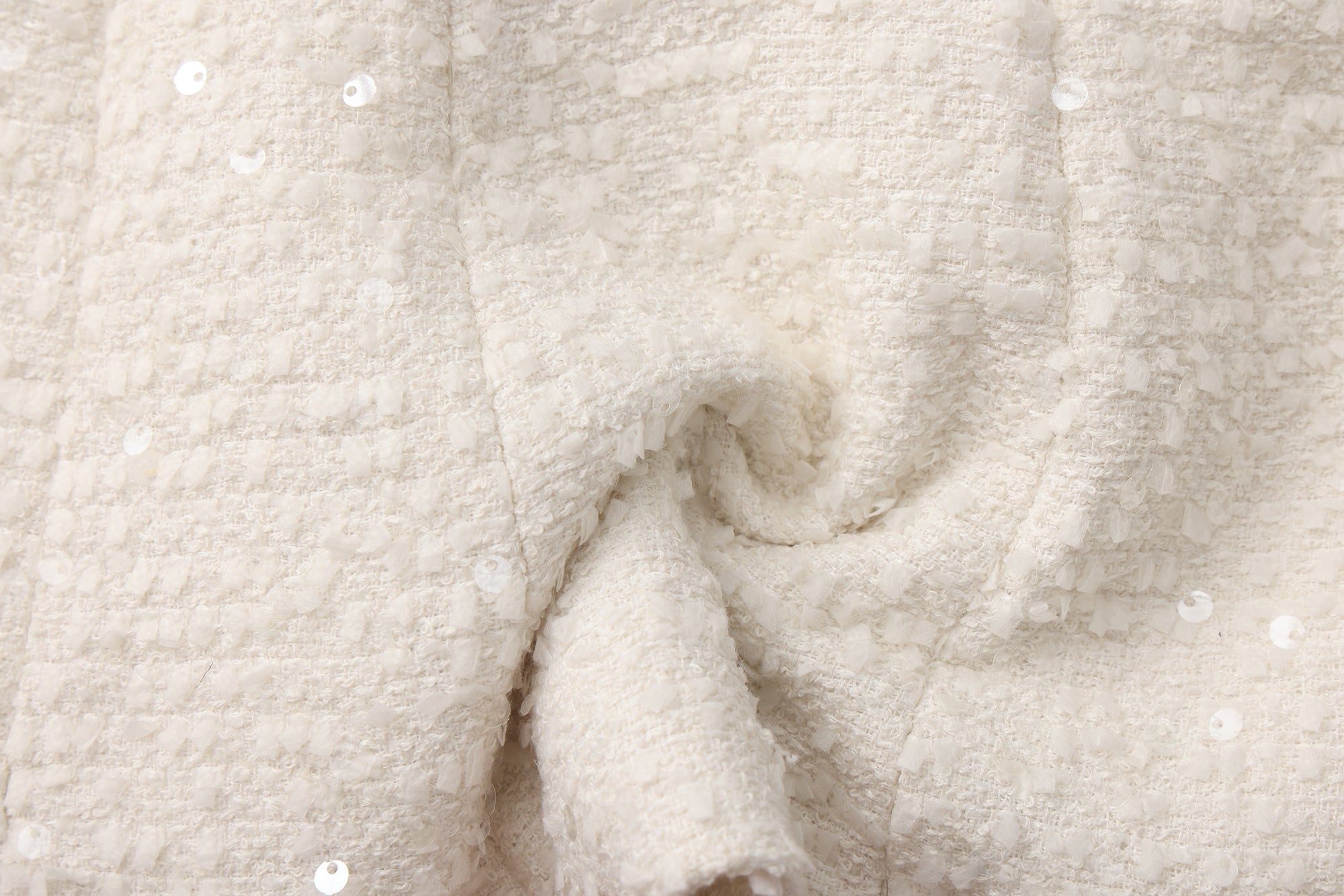 White Bow-Detailed Sleeveless Fitted Top