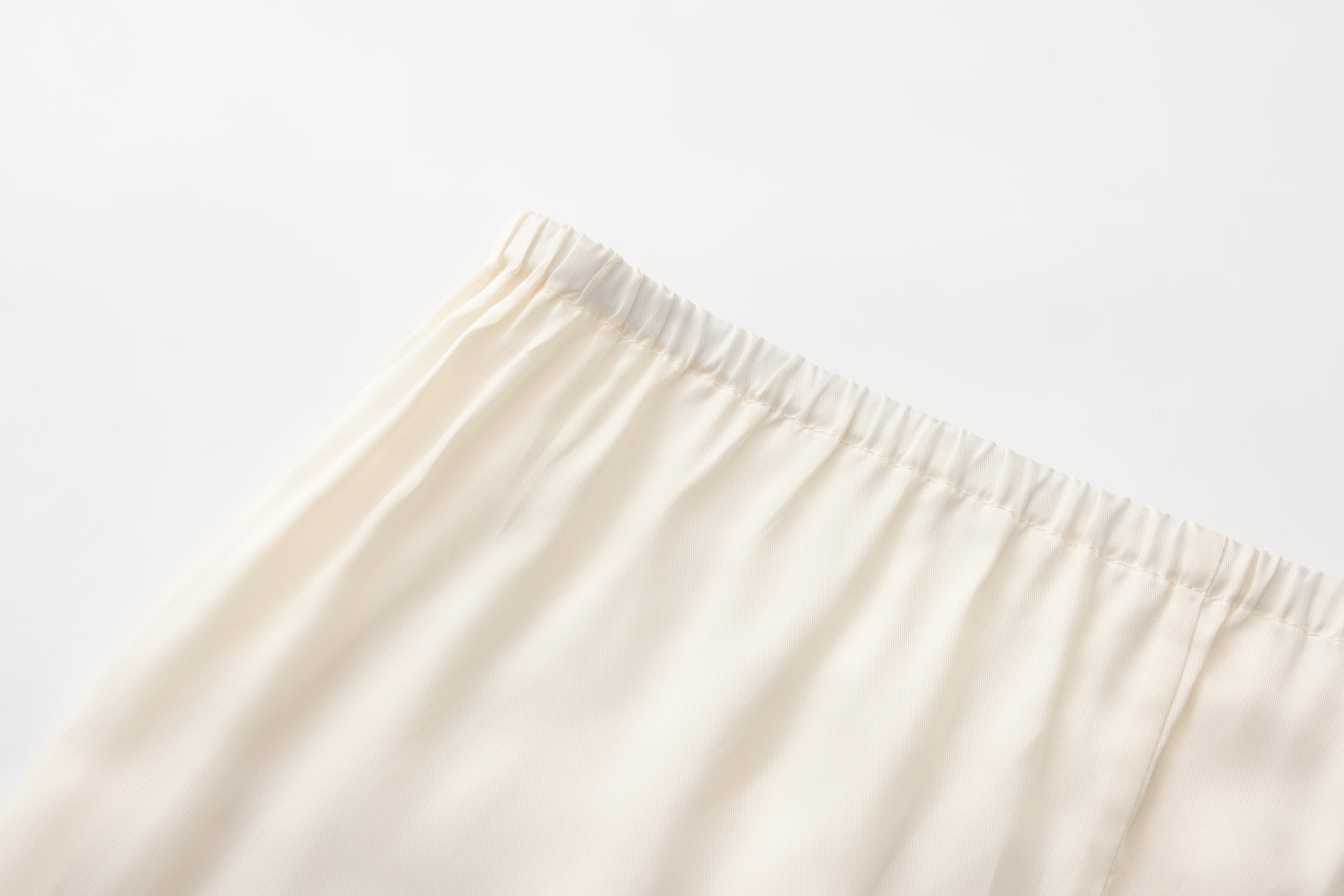White V-Neck Lace Ruffle Panel Tie Dress